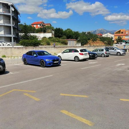 Luxury Apartment Queen Salona Kültér fotó