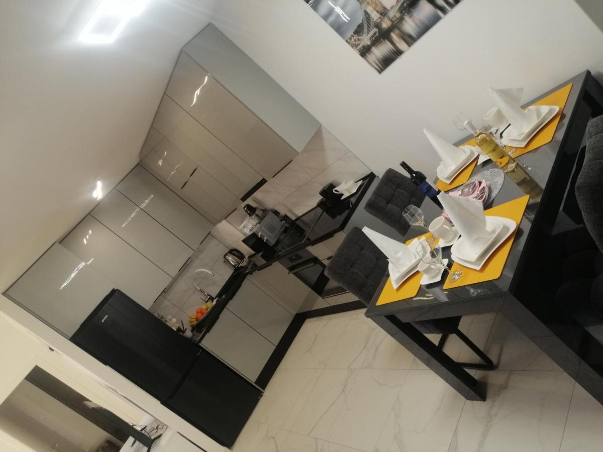 Luxury Apartment Queen Salona Kültér fotó