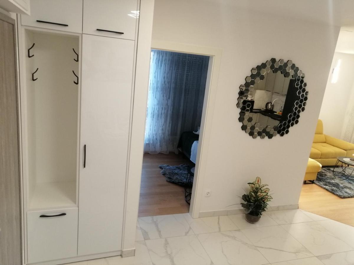 Luxury Apartment Queen Salona Kültér fotó